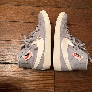 Nike Blazer Mid Rebel Sneakers